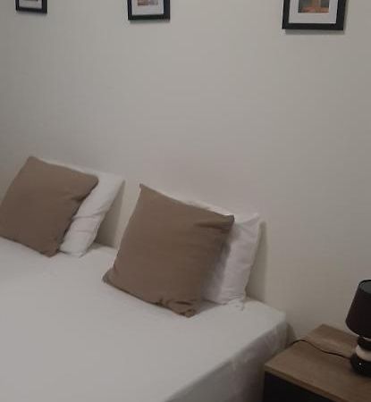Minimalist Apartment Located Near Belem Лісабон Екстер'єр фото